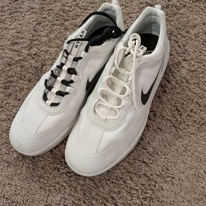 Nike Men's White and Black Sneakers